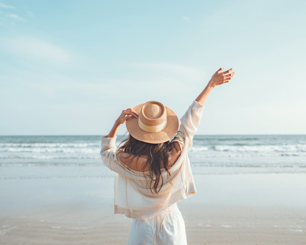 When in doubt about choosing a dermatologist in Bangkok - Bibi Clinic staff members explain three tips for making wise use of cosmetic dermatologists.