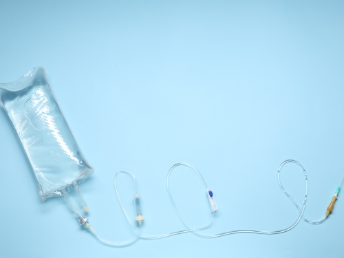 必要な成分を点滴で補給するため、<br>疲労回復や二日酔いの改善に即効性が期待できる