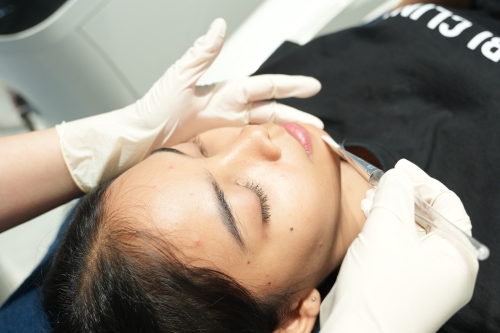 ツヤ肌を育む！剥がす＋満たすピーリング