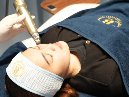 コンビネーション治療で効果アップ！ワンランク上のうるツヤ肌へ