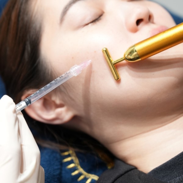 A look at the Botox injection procedure at bibi Clinic.