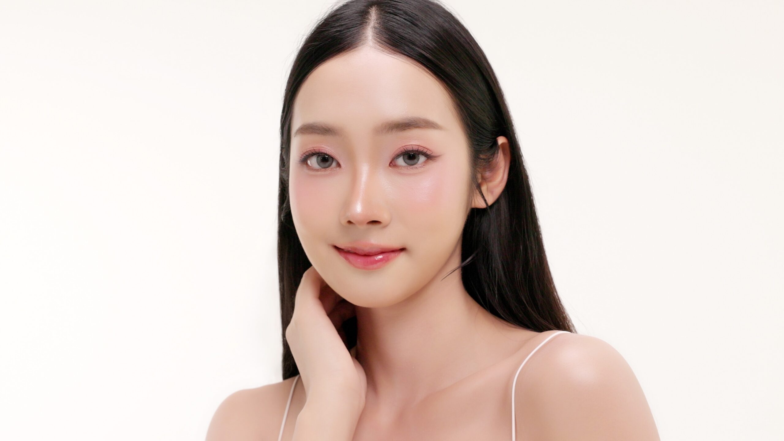 こめかみのヒアルロン酸注射で自然にリフトアップ！効果やバンコクのクリニック選びのポイント｜Bibi Clinic｜ビビクリニック｜タイ・バンコクの美容クリニック