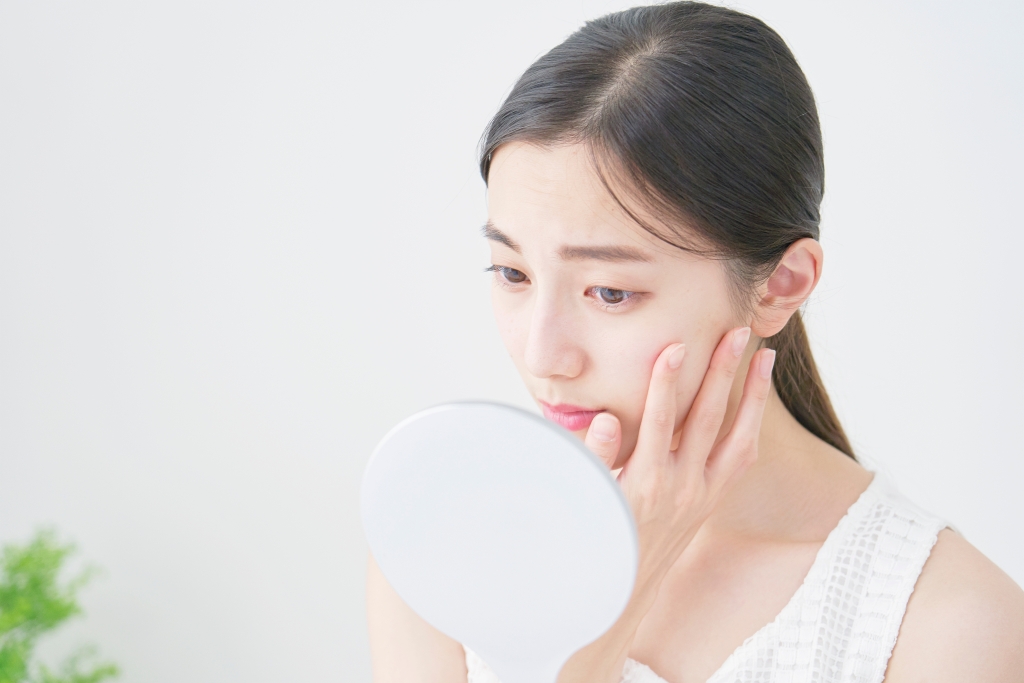 Is it true that spots darken after laser spot removal? How to determine failure and normal progress is explained.