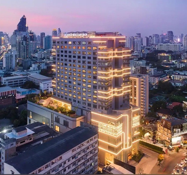 ภาพด้านนอกของโรงแรมนิคโก กรุงเทพฯ ซึ่งเป็นที่ตั้งของคลินิก BIBI