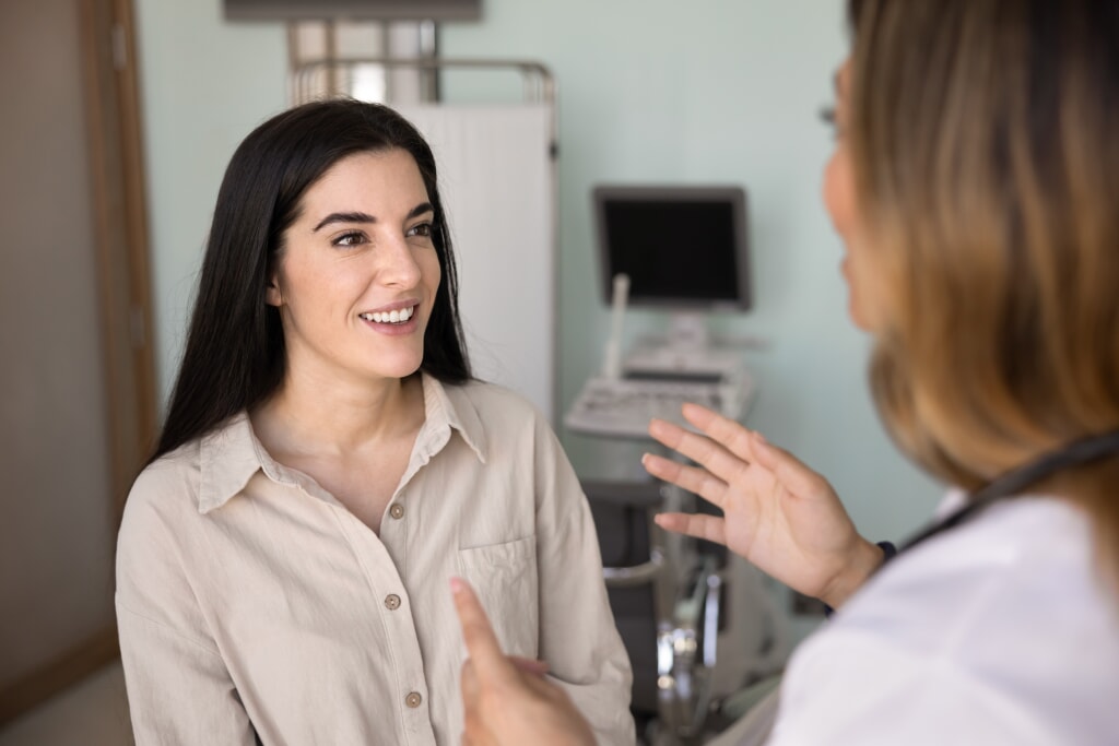 English-Speaking Doctor in Bangkok: A Guide to Clear Communication and Informed Aesthetic Treatment