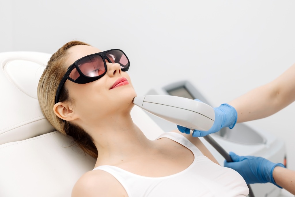 Laser hair removal treatment session performed at Bibi Clinic