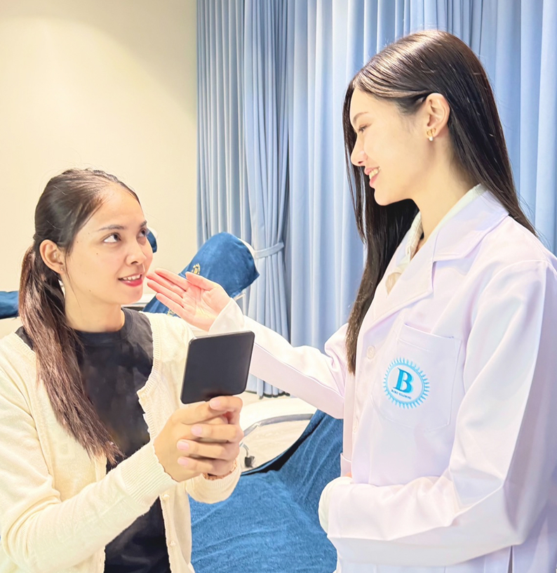 A counseling session at Bibi Clinic